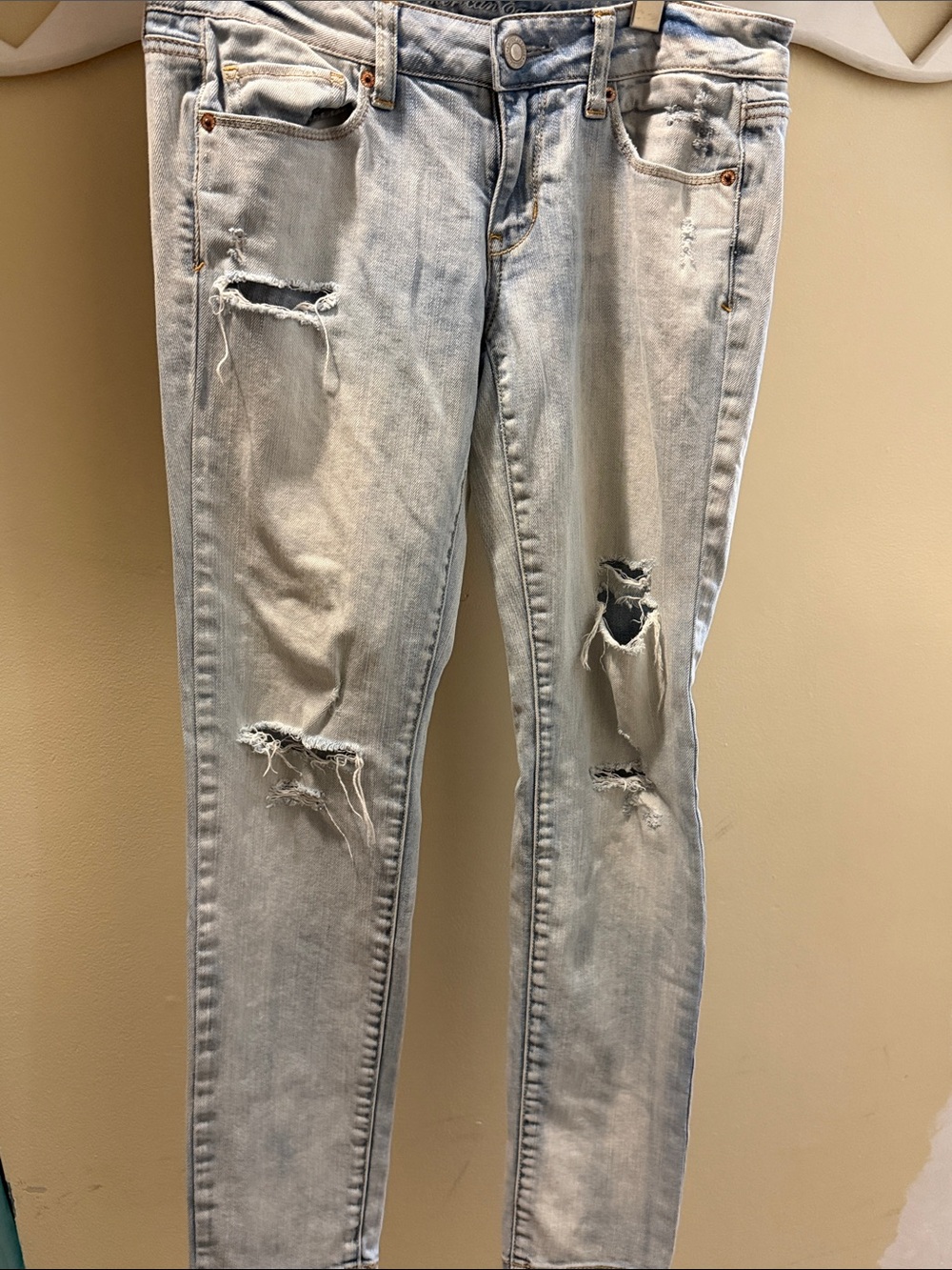 American Eagle Outfitters Light Wash Ripped Skinny Jeans